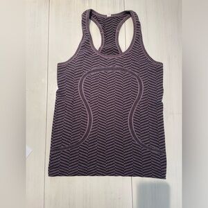 Lululemon Swifty Racerback pink/black sz 6